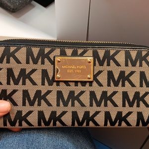 Michael Kors wallet